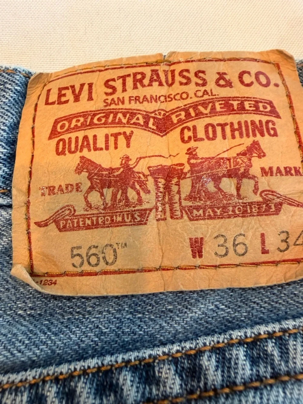 Levi's Men’s Comfort Fit 560 Blue Jeans W36 L34